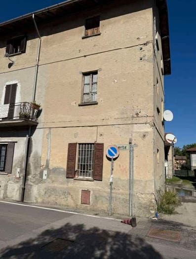 Appartamento trilocale in vendita in Via libertà, Bernate, Casale Litta