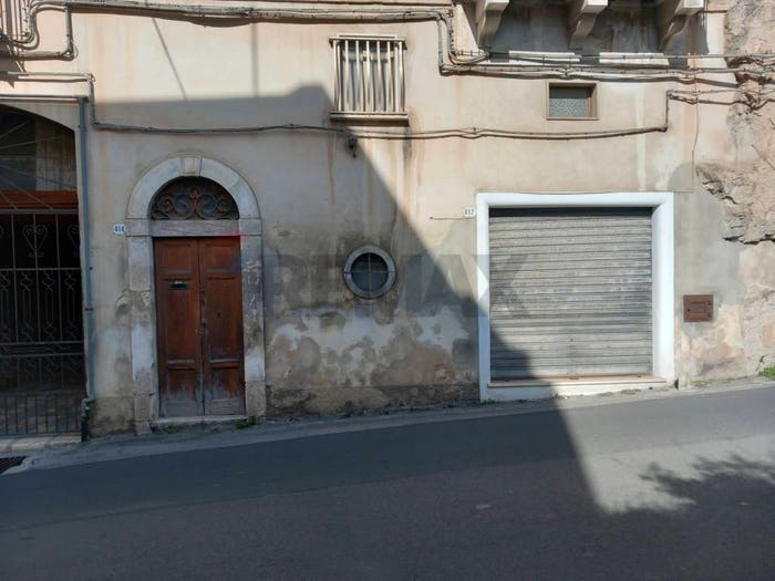 Casa con 6 locali in vendita in Modica Bassa, Modica