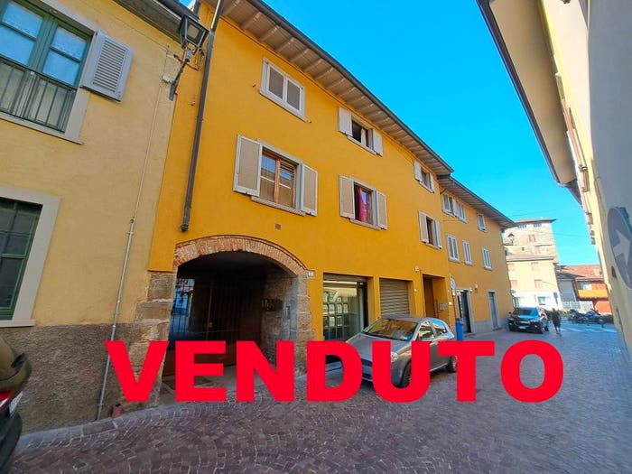 Appartamento trilocale in vendita in Via Roma, Centro, Mapello