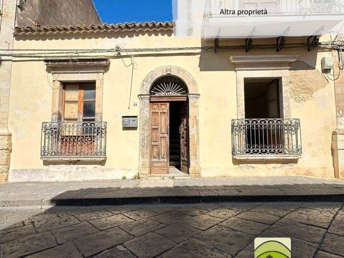 Casa con 5 locali in vendita in Via Principe Umberto, Centro, Noto