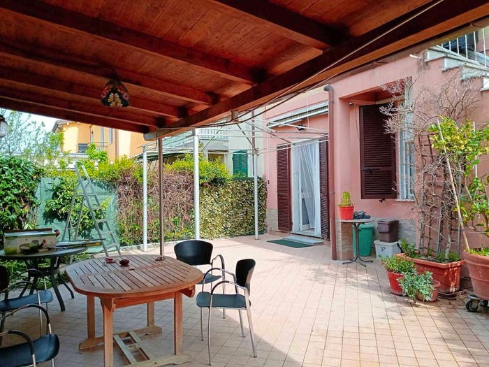 Casa con 6 locali in vendita in Fiumaretta Di Ameglia, Ameglia