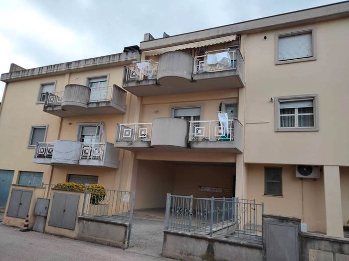 Appartamento quadrilocale in vendita in Via Martiri di Modena, Centro, Cannara