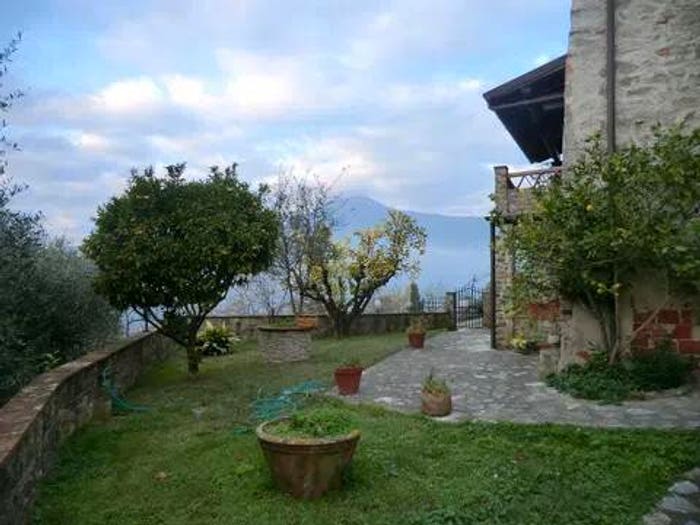 Casa con 6 locali in vendita in Via Degli Uomini, Camaiore Paese, Camaiore