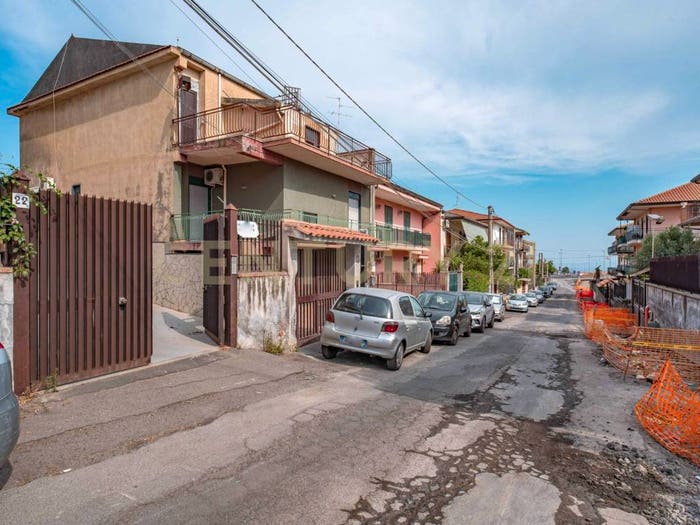 Appartamento quadrilocale in vendita in Via Fausto Coppi, Centro, Misterbianco