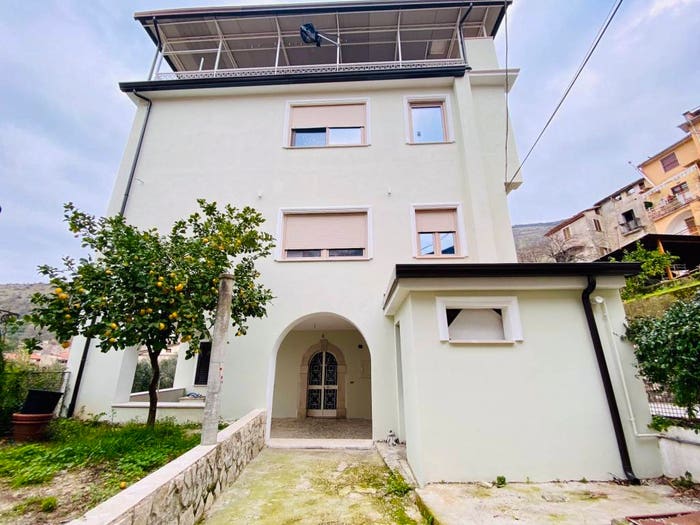 Casa con 6 locali in vendita in Via Cornelia, Centro, Coreno Ausonio