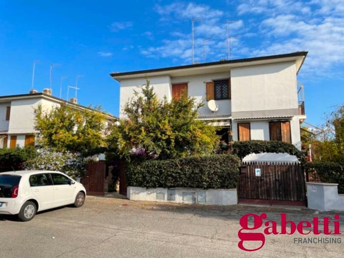 Casa con 5 locali in vendita in Via Vittorio Veneto, Santa Severa Macchiatonda, Santa Marinella