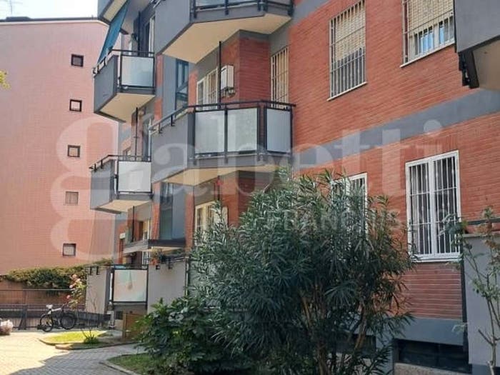 Appartamento trilocale in vendita in Via del Cardellino, Inganni, Milano