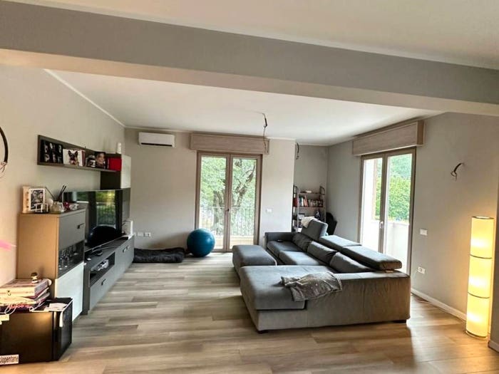 Appartamento trilocale in vendita in Via Sorelle Minola, Centro, Nave