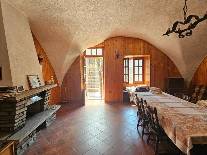 Casa con 5 locali in vendita in Via Camillo Benso di Cavour, Salassa