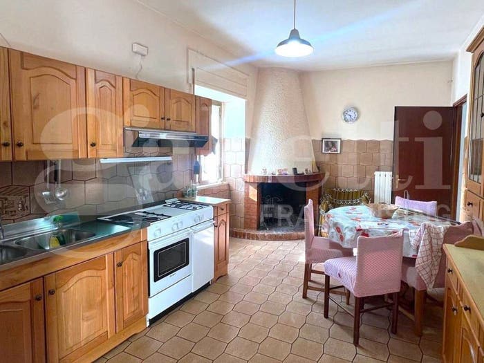 Casa trilocale in vendita in via Del Borgo, Centro, Montaquila