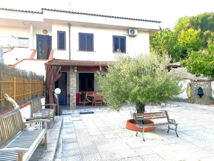 Appartamento quadrilocale in vendita in Località Vallena, Centola
