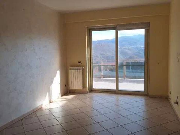 Appartamento quadrilocale in vendita in Via Chiesa No Number, Centro, San Vincenzo la Costa