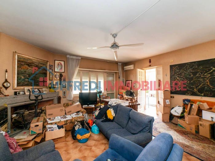 Appartamento trilocale in vendita in Via Alessandro Manzoni, Centro, Cisterna di Latina