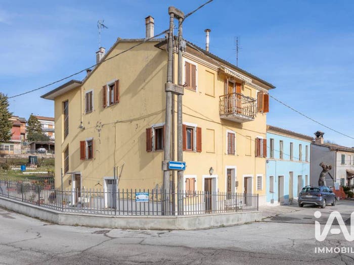 Appartamento con 6 locali in vendita in Borgo Luglio, Appignano