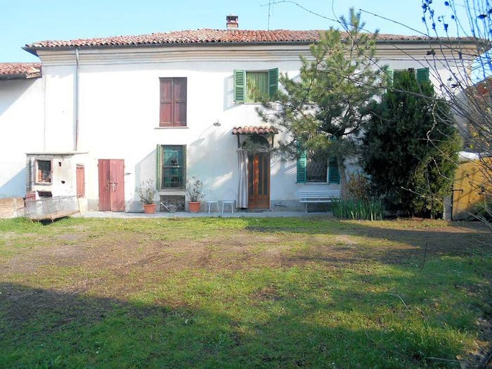 Casa con 6 locali in vendita in Via Sant'Anna, Mombello Monferrato