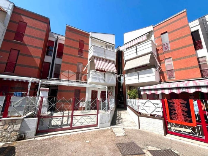 Appartamento trilocale in vendita in Via Perugia, Lido Campomarino, Campomarino