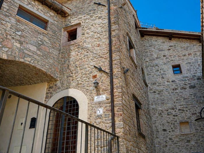 Casa con 6 locali in vendita in Centro, Scheggino