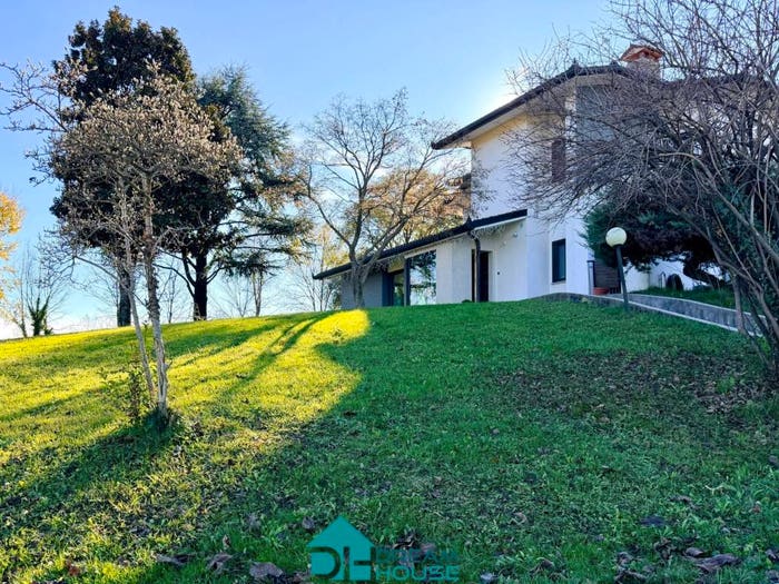 Casa con 6 locali in vendita in Via Vendoglio, Colloredo di Monte Albano