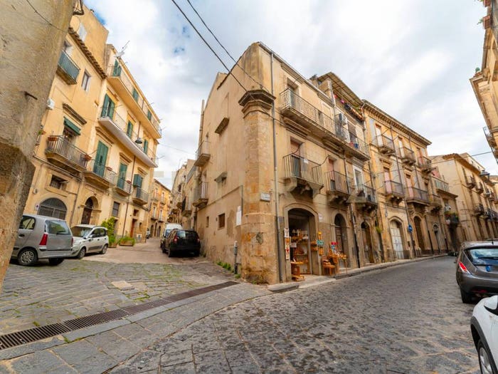 Appartamento bilocale in vendita in VIA LUIGI STURZO, Centro, Caltagirone
