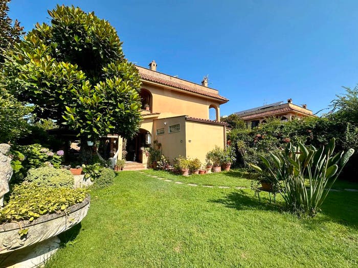 Casa trilocale in vendita in Via di Valle Schioia, Villaggio Giornalisti Poggio, Anzio