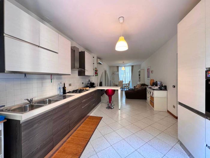 Appartamento trilocale in vendita in Corso Cristoforo Colombo, Navigli Darsena, Milano