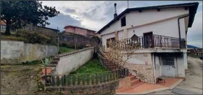 Casa con 5 locali in vendita in VIA SALITA MONTESECCO, Centro, Alatri