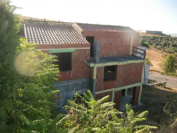 Casa trilocale in vendita in Via Nilde Iotti, Ales