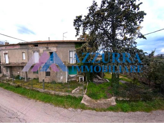 Casa con 6 locali in vendita in Via Iconicella, Lanciano