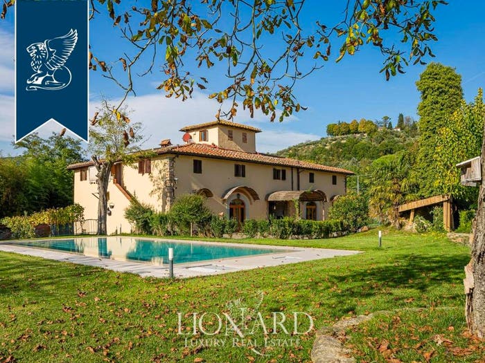 Casa con 6 locali in vendita in Pelago