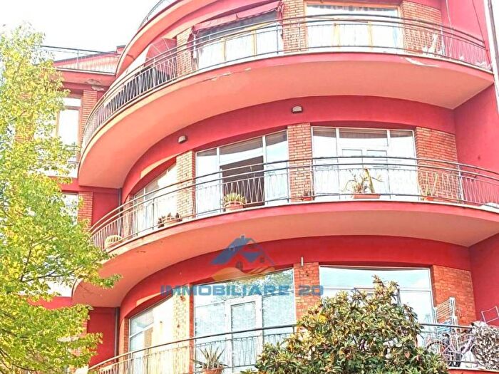 Appartamento quadrilocale in vendita in Via Fonte Regina, Centro, Teramo