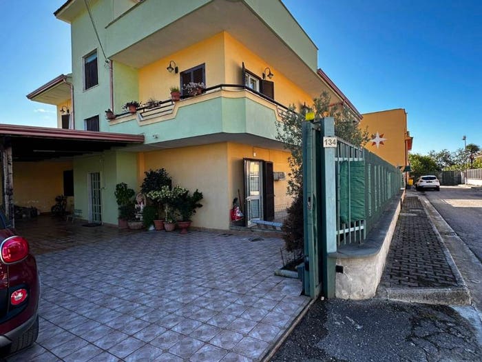 Casa con 6 locali in vendita in Via Cornato, Centro, Maddaloni