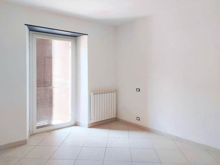 Appartamento trilocale in vendita in Piazza Garibaldi N, Centro, Borzonasca