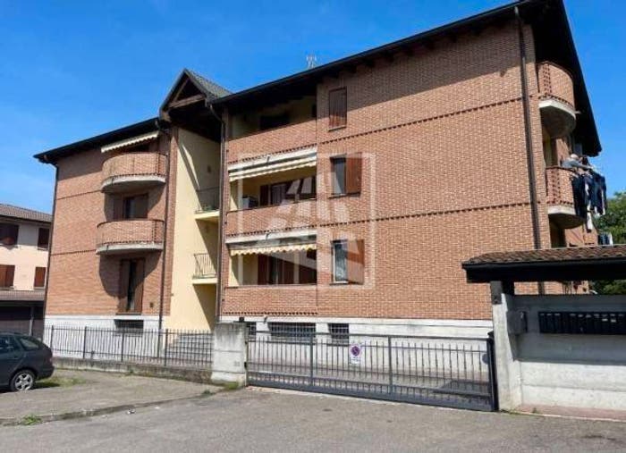 Appartamento trilocale in vendita in Via Cristoforo Colombo, Centro, Cadelbosco di Sopra