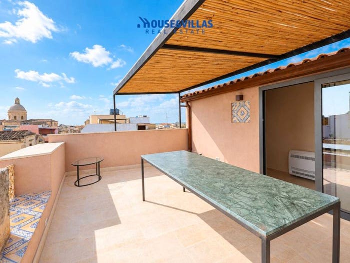 Appartamento trilocale in vendita in Via Principe Umberto, Centro, Noto