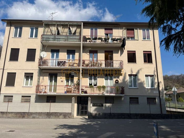 Appartamento trilocale in vendita in Via A Fogazzaro, Centro, Torrebelvicino