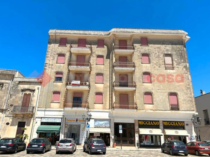 Appartamento con 5 locali in vendita in Piazza Umberto I, Centro, Poggiardo