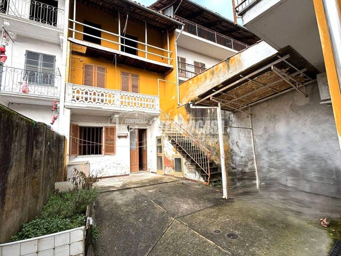 Casa quadrilocale in vendita in Via Magenta, Settimo Rottaro