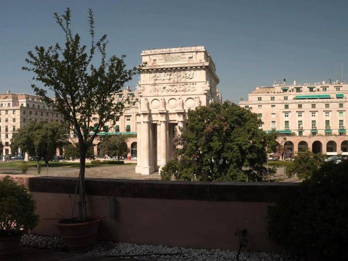 Appartamento con 6 locali in vendita in Piazza della Vittoria, Quadrilatero, Genova