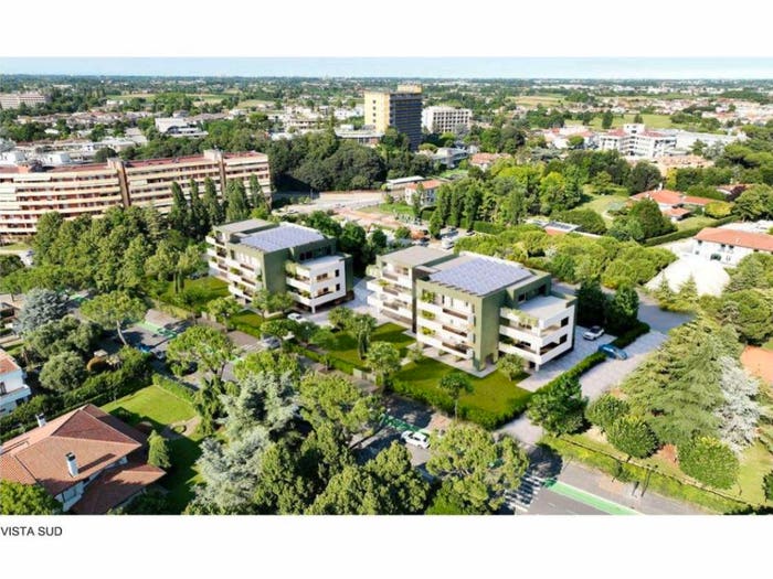 Appartamento quadrilocale in vendita in Via Manzoni, Centro, Montegrotto Terme