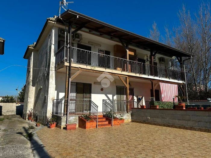 Casa trilocale in vendita in Viale bellano, Bagnara Destra Volturno, Castel Volturno