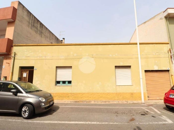 Casa quadrilocale in vendita in Via Colomba Antonietti, Monreale, Cagliari