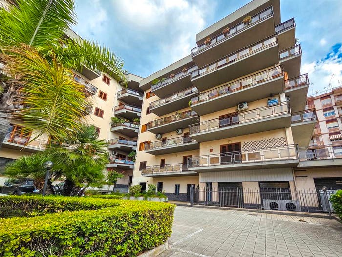 Appartamento con 6 locali in vendita in Strada Panoramica dello Stretto, Litoranea Panoramica, Messina
