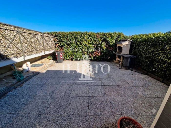 Appartamento trilocale in vendita in Via Erbosa, San Donnino, Campi Bisenzio