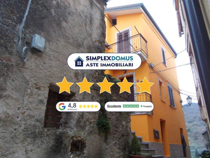 Appartamento con 5 locali in vendita in Corso Vittorio Emanuele III, Centro, Gimigliano