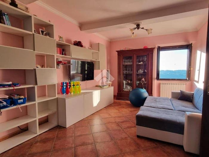 Casa con 5 locali in vendita in Via Rossi, Segni