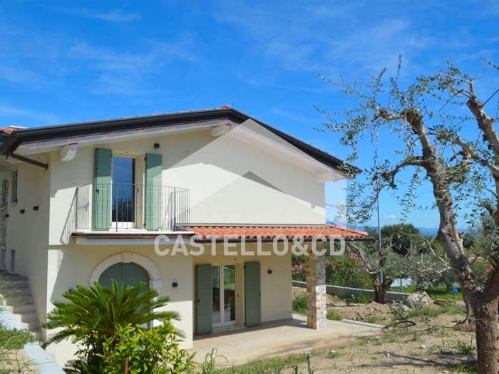 Casa con 5 locali in vendita in Via Vighenzi, Centro, Padenghe sul Garda