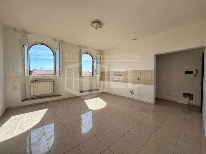 Appartamento bilocale in vendita in Via Mentana, Cisternone, Livorno