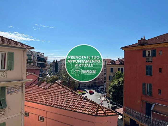 Appartamento bilocale in vendita in Via Alessandro Volta, Ospedale, Sanremo
