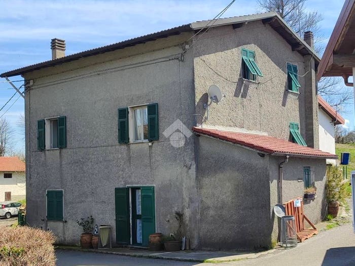 Casa con 6 locali in vendita in Località Banchetta, Ronco Scrivia