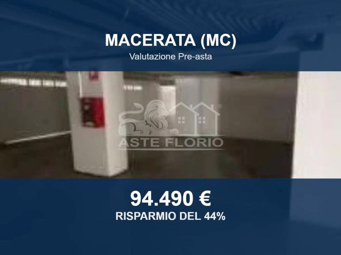 Appartamento con 5 locali in vendita in Via Trento, Centro, Macerata